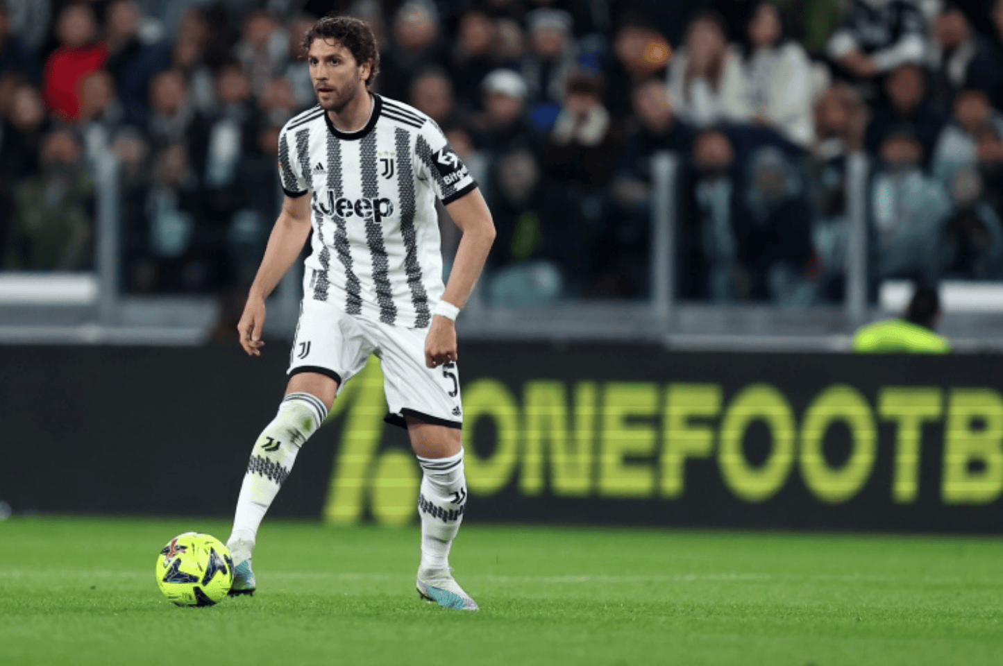 爱游戏中国体育-集结日欧冠焦点战，比利亚雷亚尔迎来里程碑，目标明确，医务组通报恢复的简单介绍