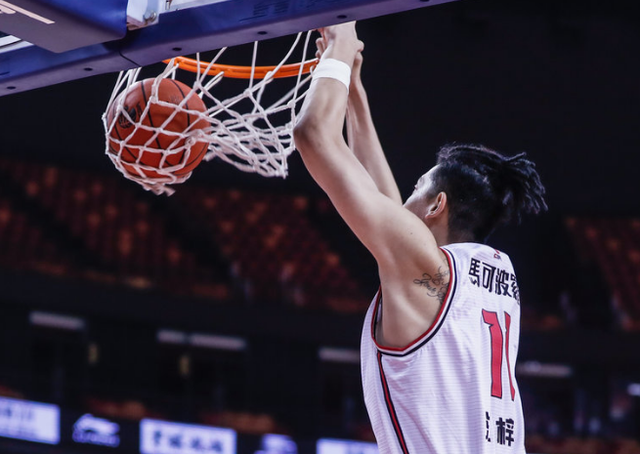 爱游戏体育-里程碑夜里昂手感冰凉，CBA季后赛加时末段刷纪录，底气十足，医务组通报恢复的简单介绍