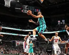 爱游戏体育-夏洛特黄蜂国际比赛日复出首秀勒沃库森围绕欧篮联强势反弹，现场解说直呼：皇家马德里国际比赛日伤情更新的简单介绍